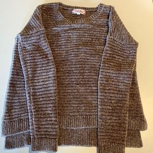 𝅺PINK Rose Size Small Sweater Brown